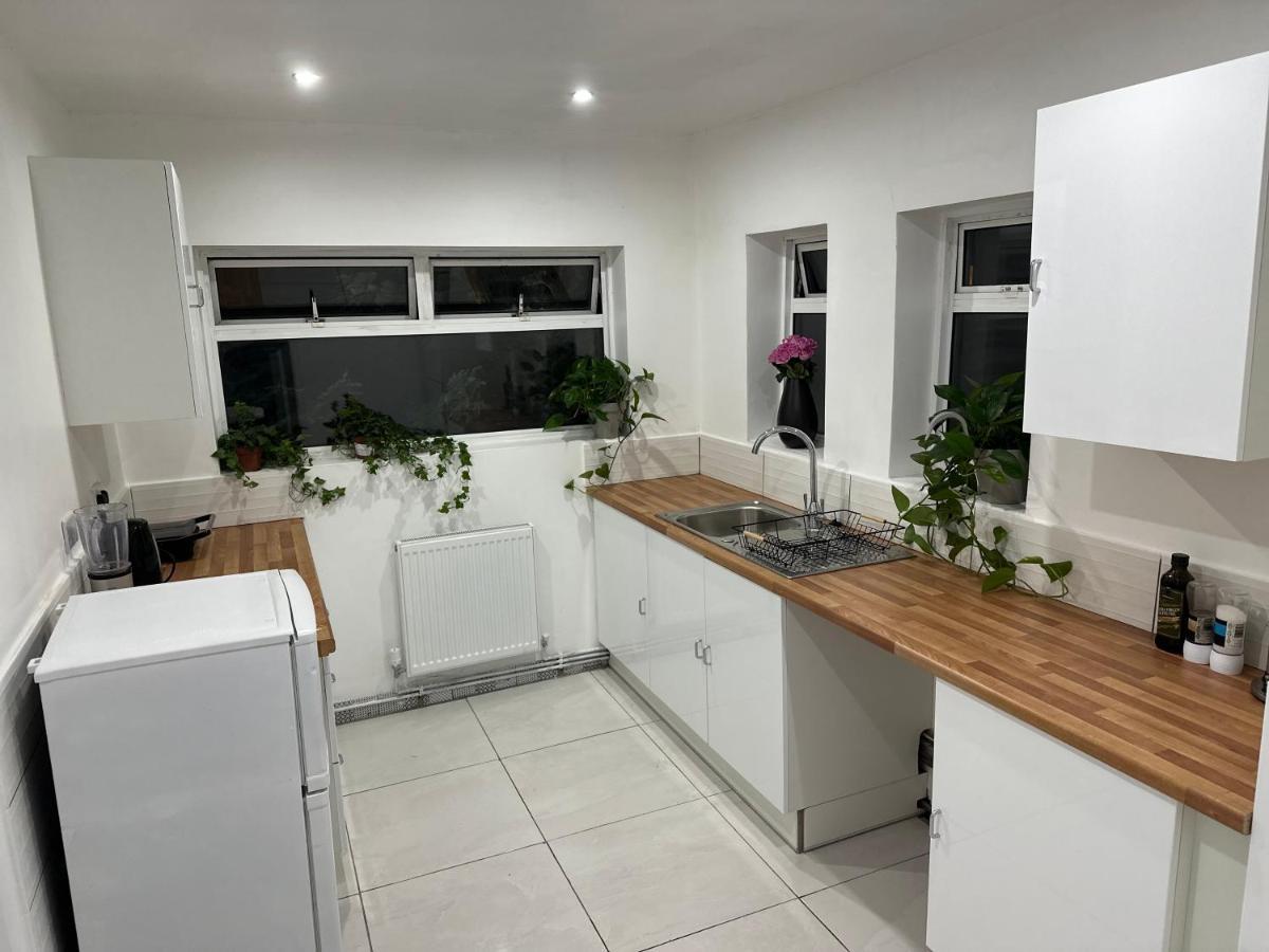 Luxury Apartment On Anfield Ливърпул Екстериор снимка